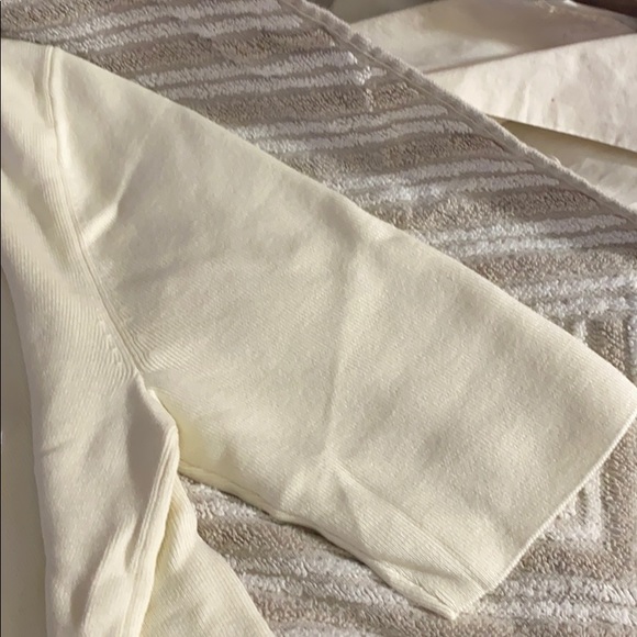 Embellished neckline Cashmere short sleeve  M - Picture 6 of 7